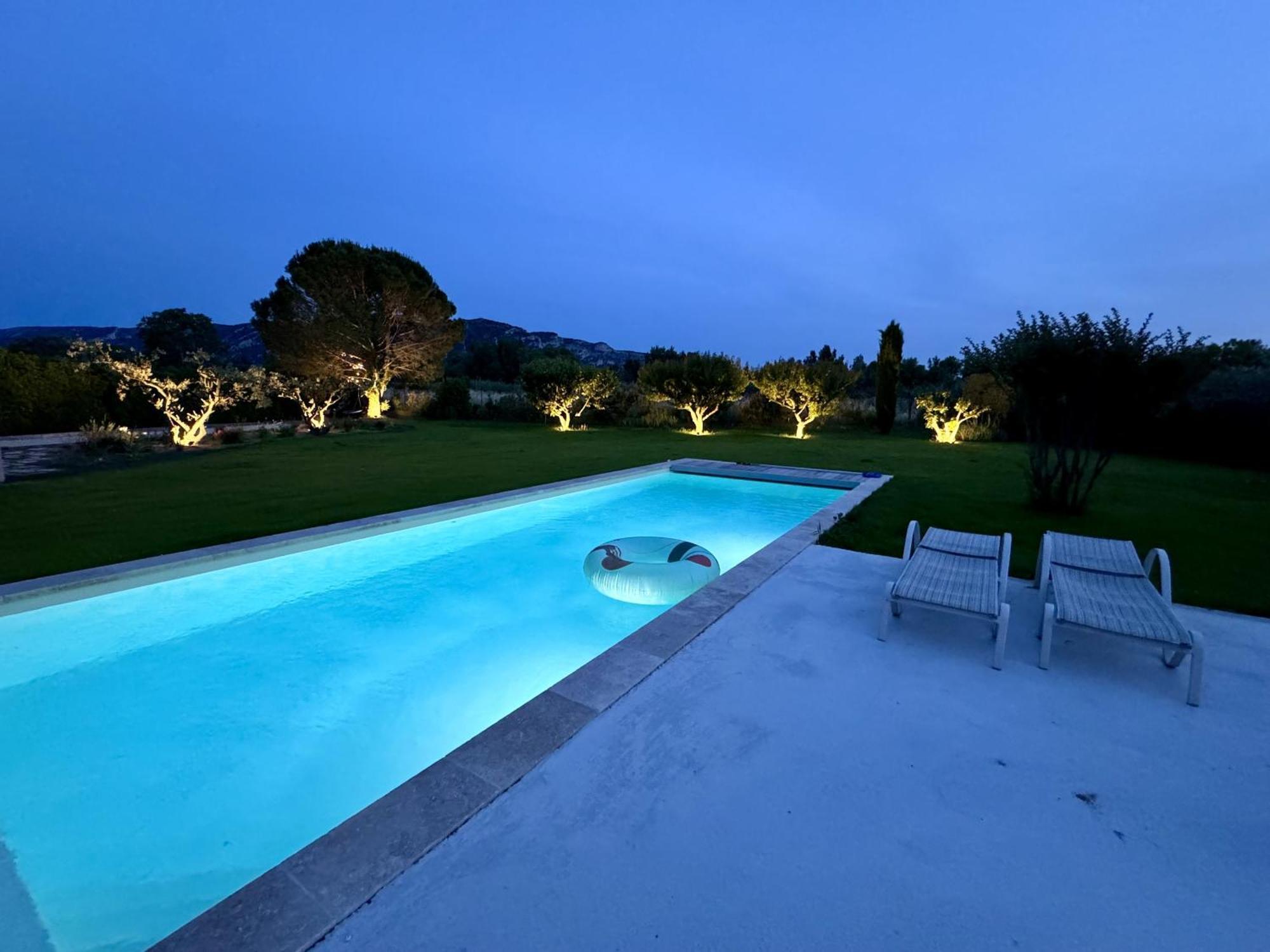 Provencal House With Heated Pool, View Of The Luberon In Robion - Accommodates 12 People. Exterior photo